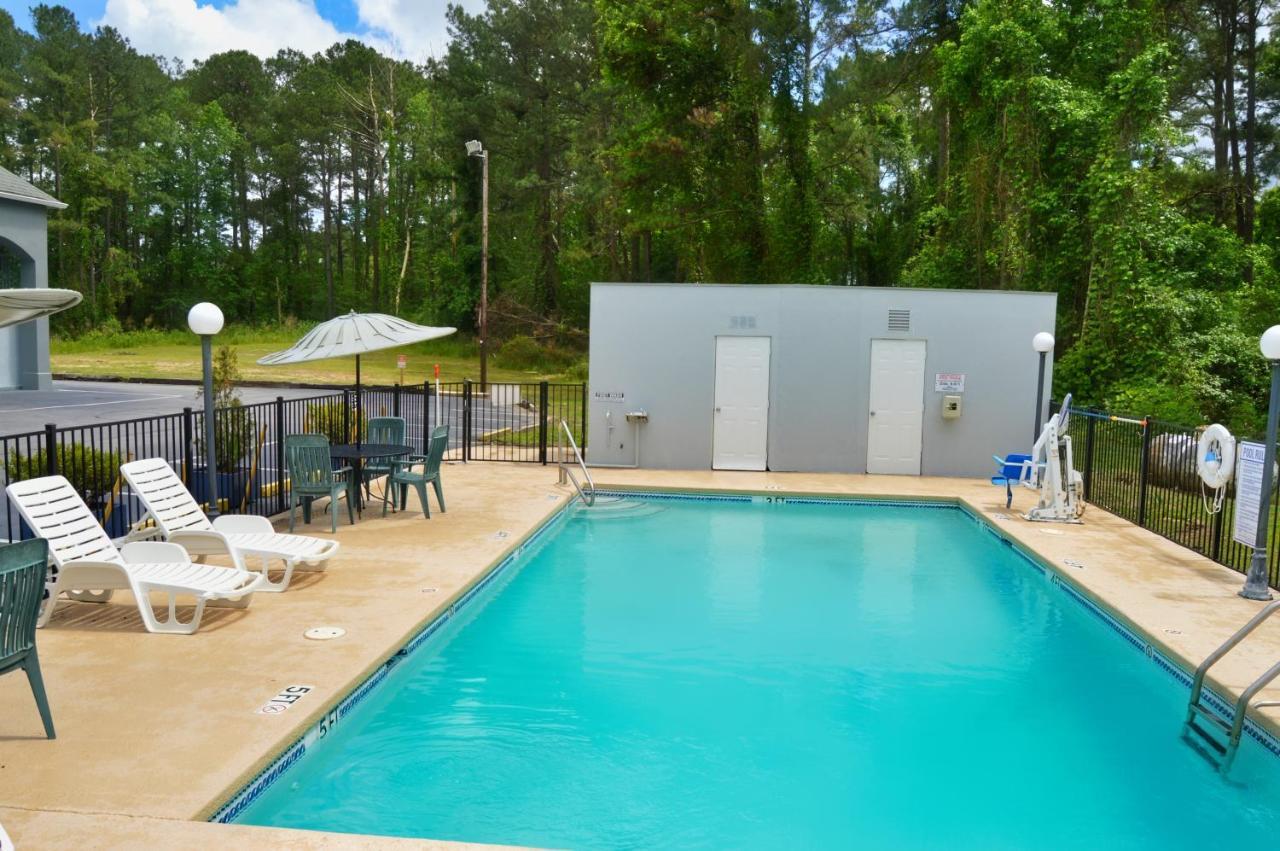 Days Inn By Wyndham Hardeeville Near Hilton Head Extérieur photo
