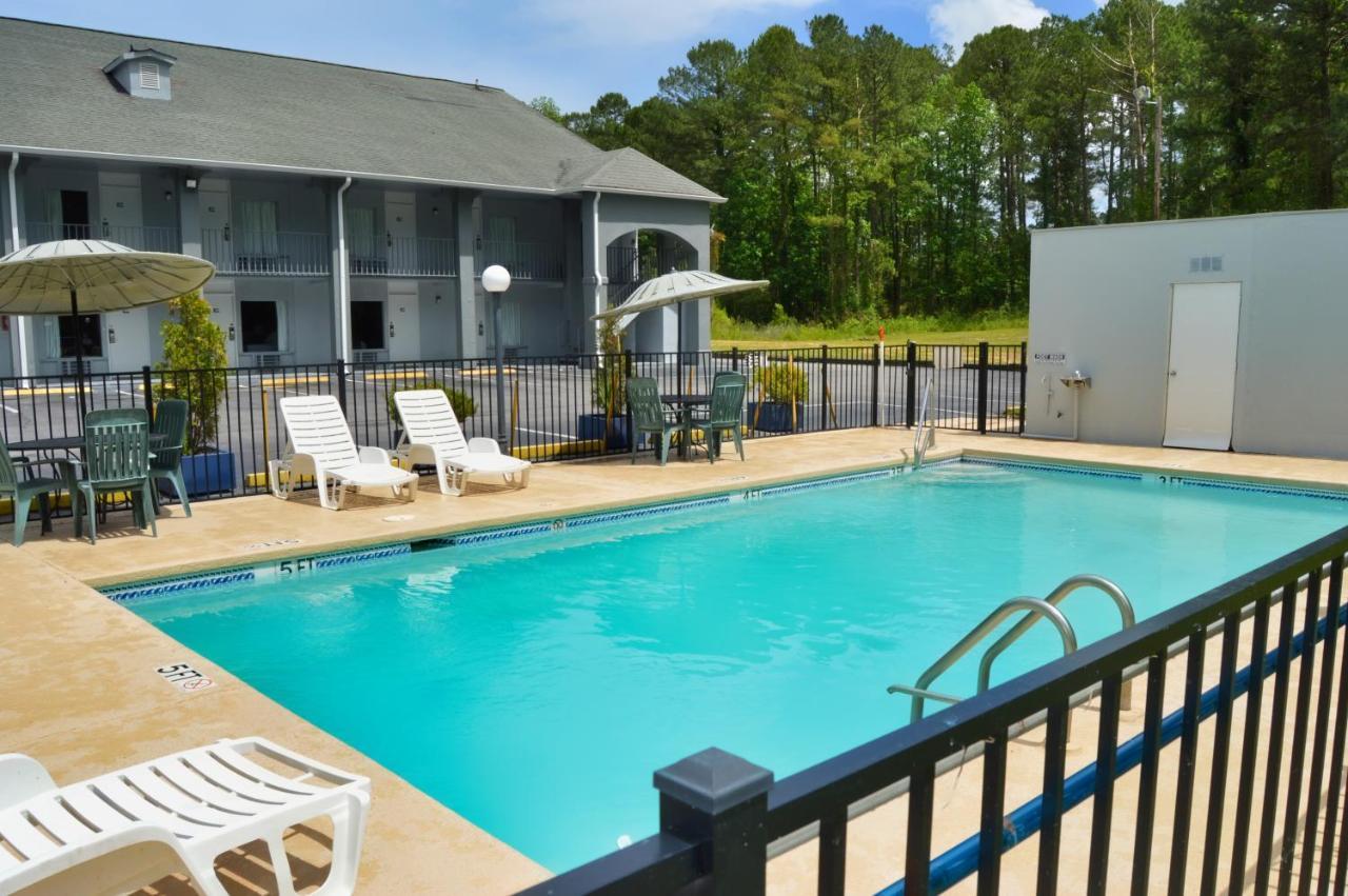 Days Inn By Wyndham Hardeeville Near Hilton Head Extérieur photo