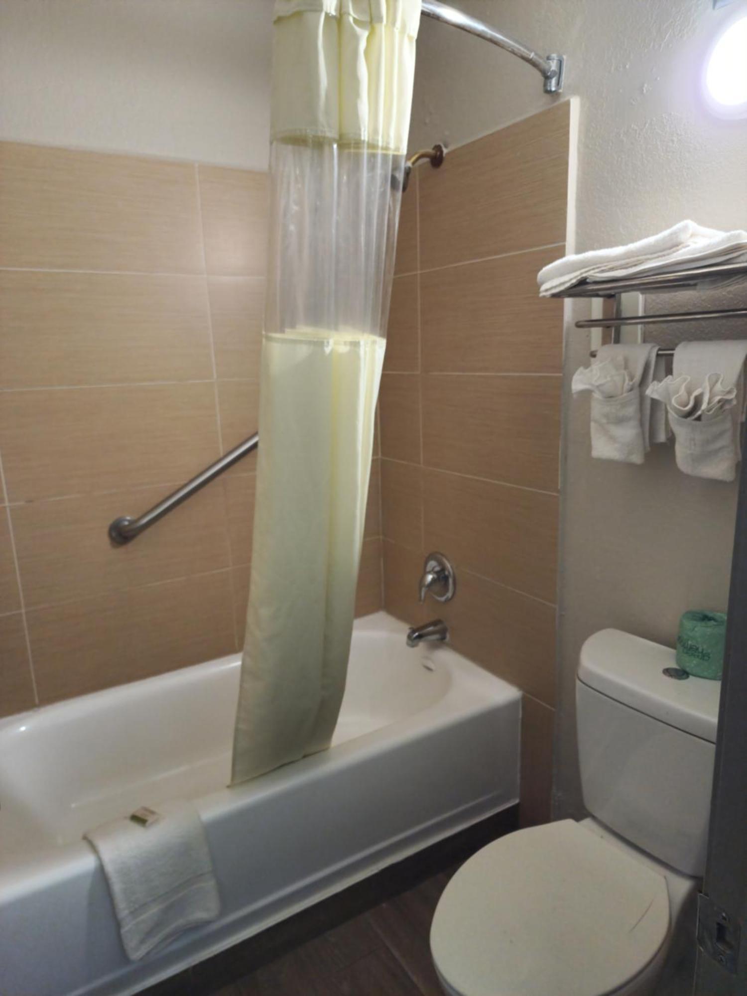 Days Inn By Wyndham Hardeeville Near Hilton Head Extérieur photo