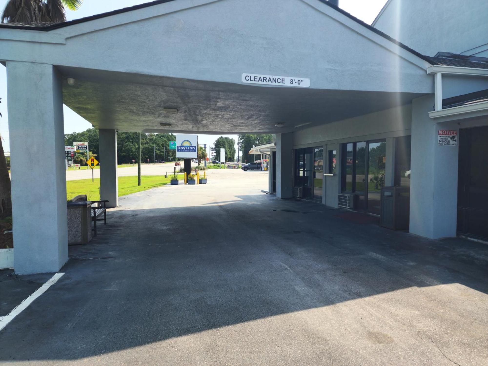 Days Inn By Wyndham Hardeeville Near Hilton Head Extérieur photo